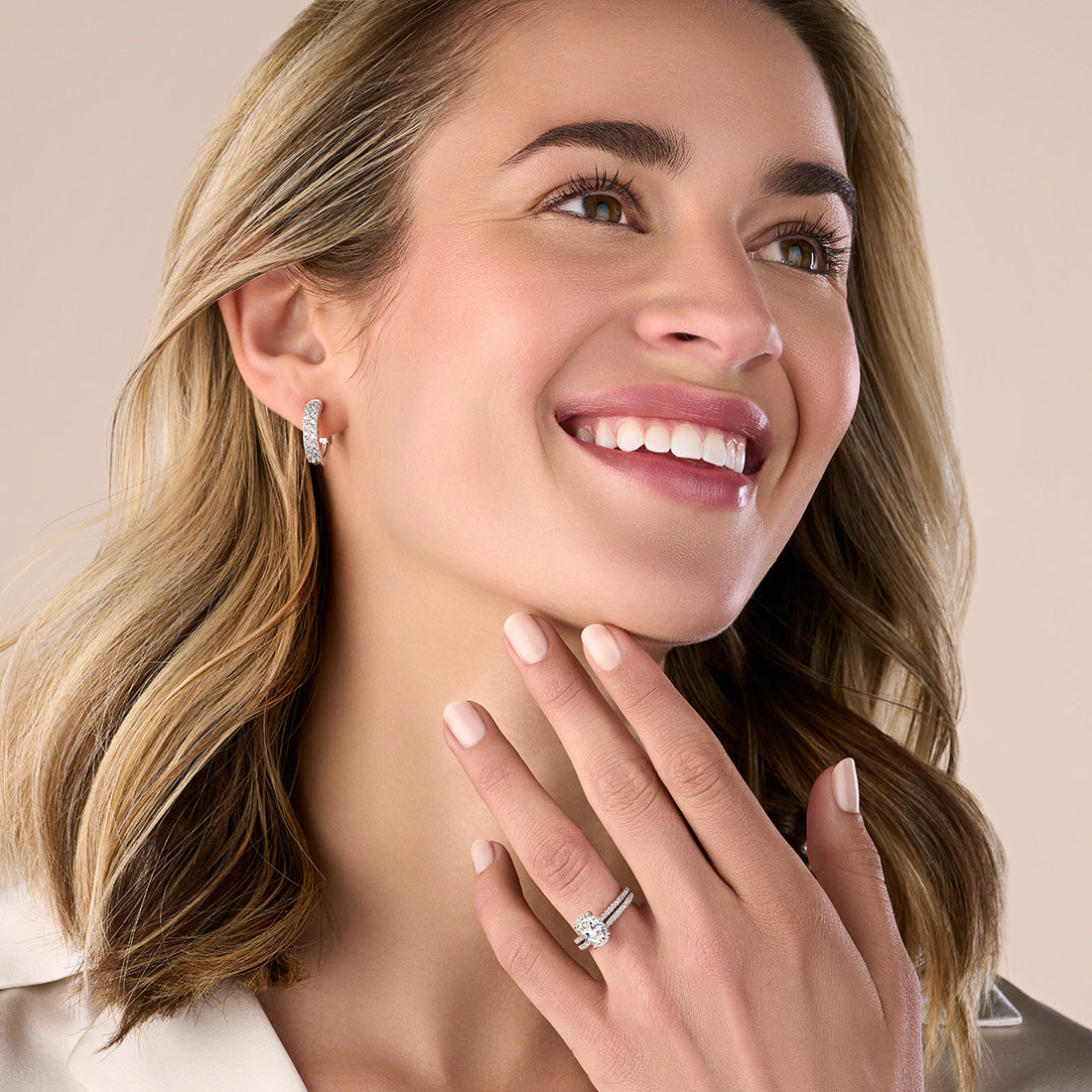 (Platinum White) Classic Wedding Band - Maryam