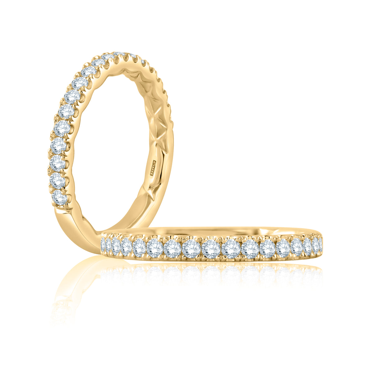 Pavé Diamond Wedding Band [MR2141Q/30]