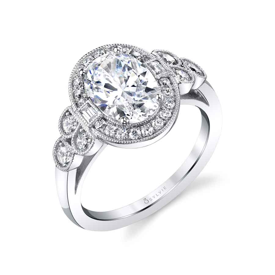 (18K White) Vintage Halo Engagement Ring with Oval Center