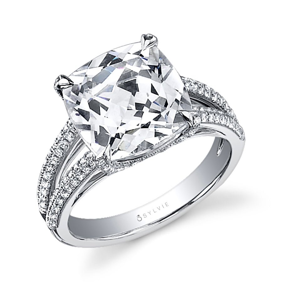 (18K Rose) Glamorous Cushion-Cut Engagement Ring with Split Shank