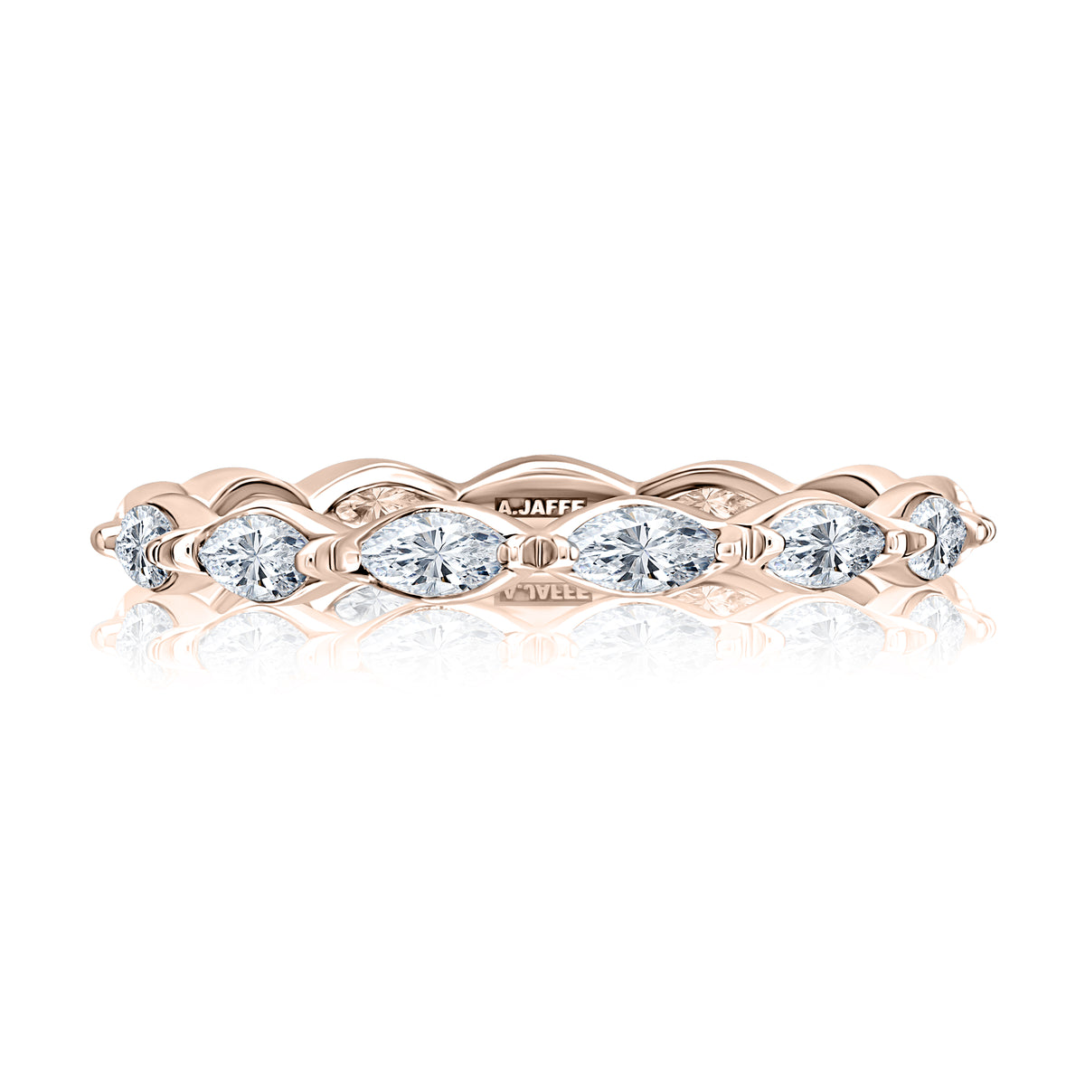Single Shared Prong Diamond Wedding Band [WRMQB1208BE/124]
