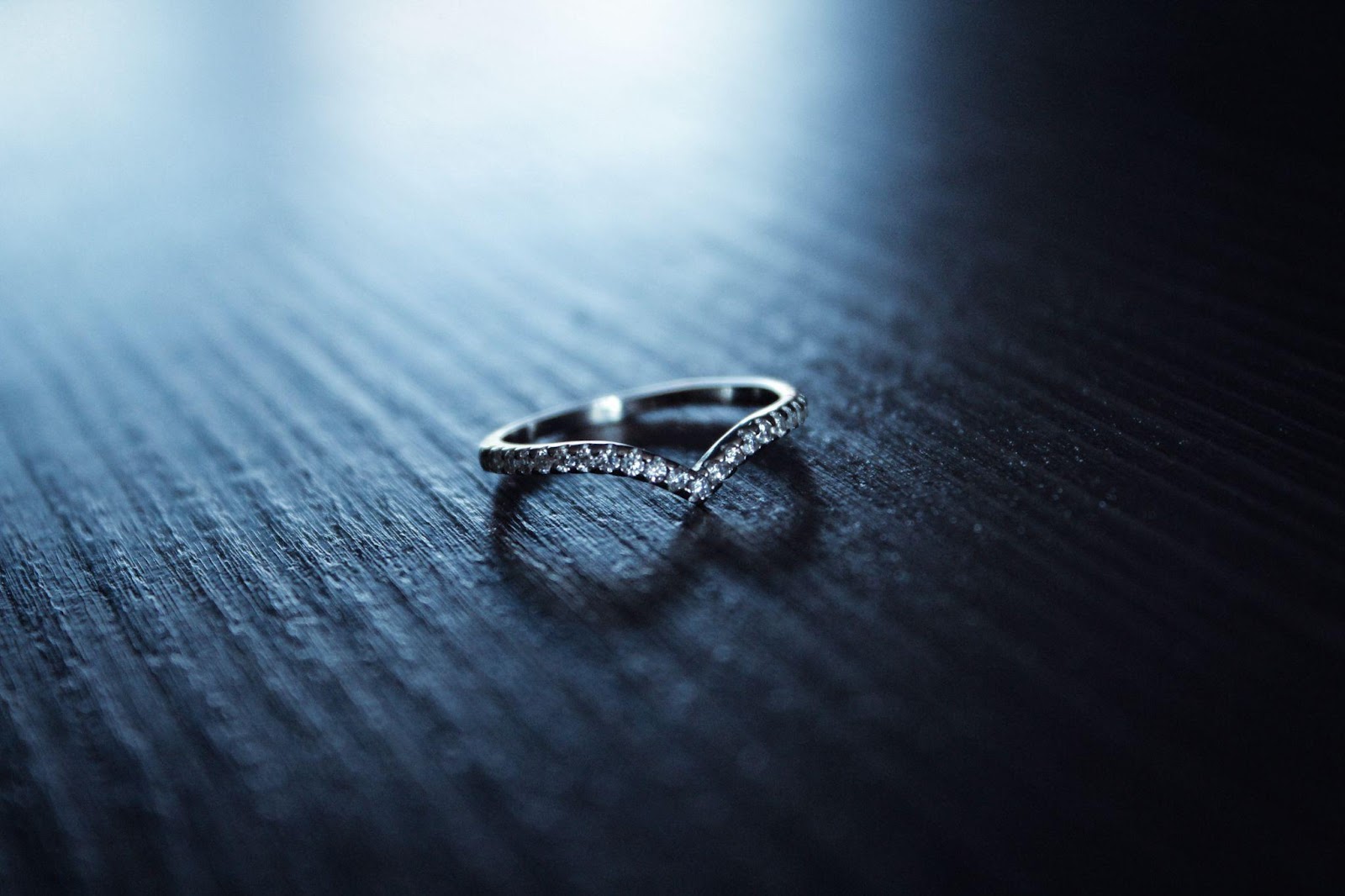 Winter Wedding Rings That Should Be on Your Radar